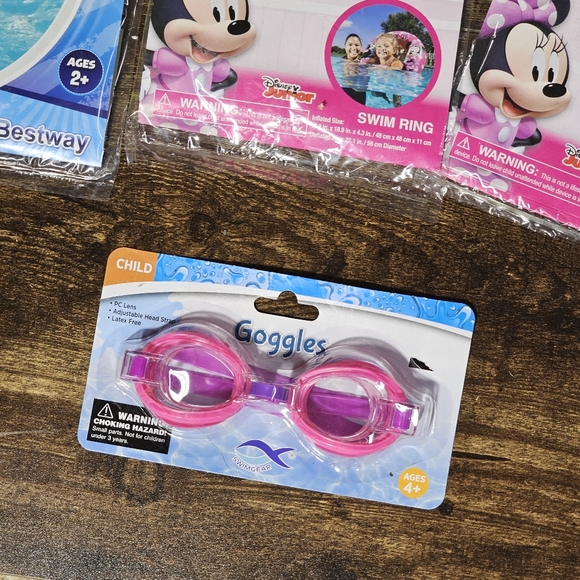 Minnie Mouse summer swimming pool inflatable 4pc set - Picture 4 of 4